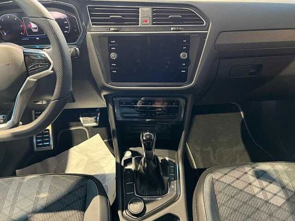 Volkswagen Tiguan nuova a Lecco (5)