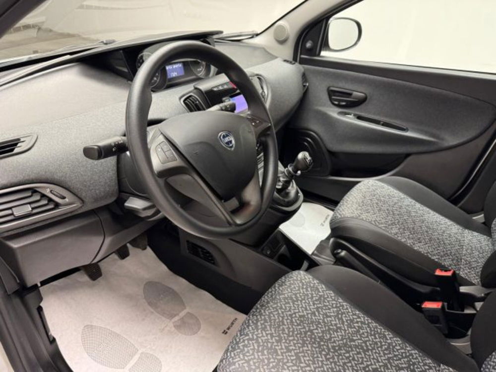 Lancia Ypsilon usata a Biella (14)