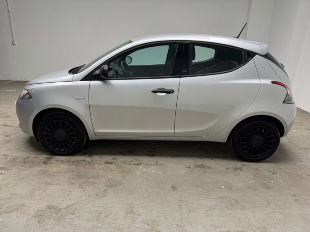 Lancia Ypsilon usata a Biella (8)