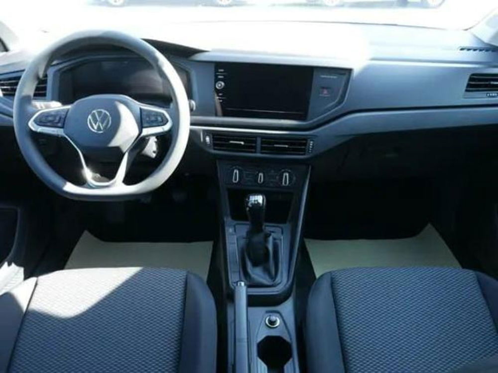 Volkswagen Polo nuova a Milano (12)