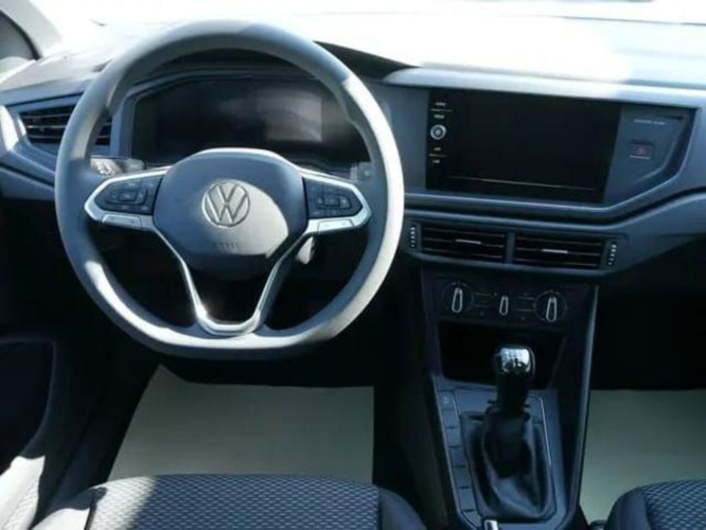 Volkswagen Polo nuova a Milano (9)