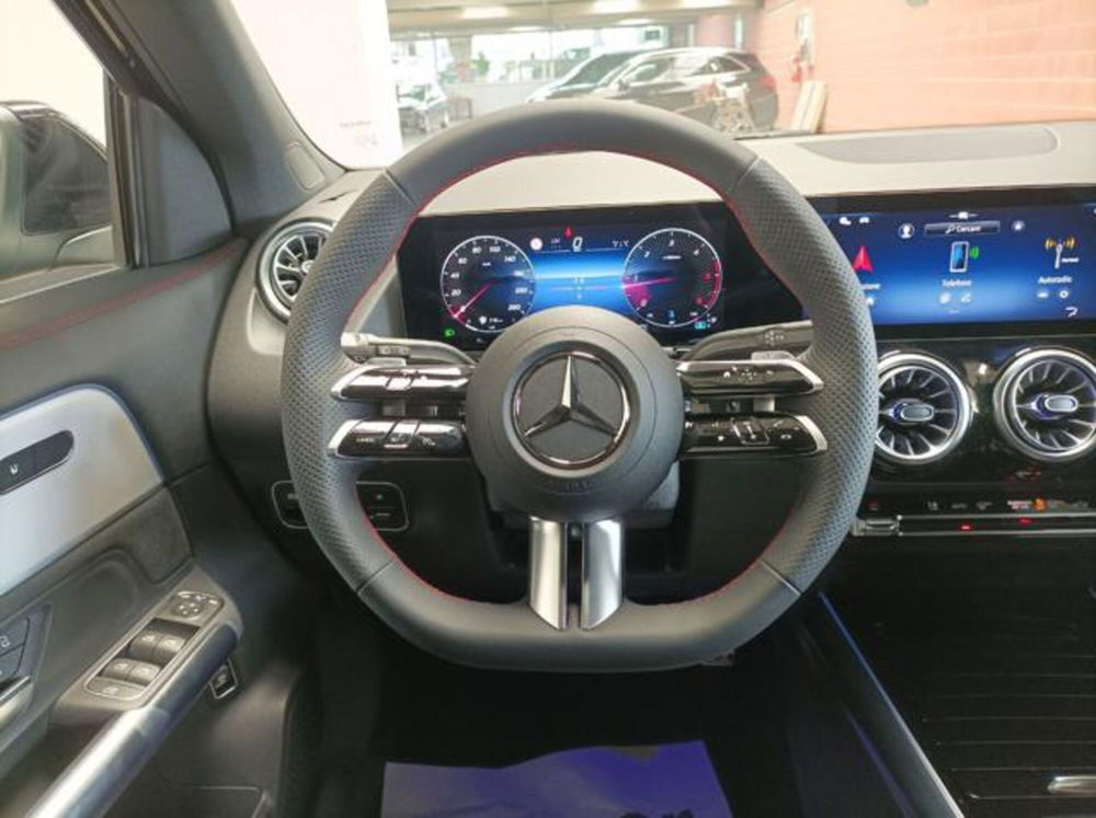 Mercedes-Benz GLA SUV nuova a Milano (10)