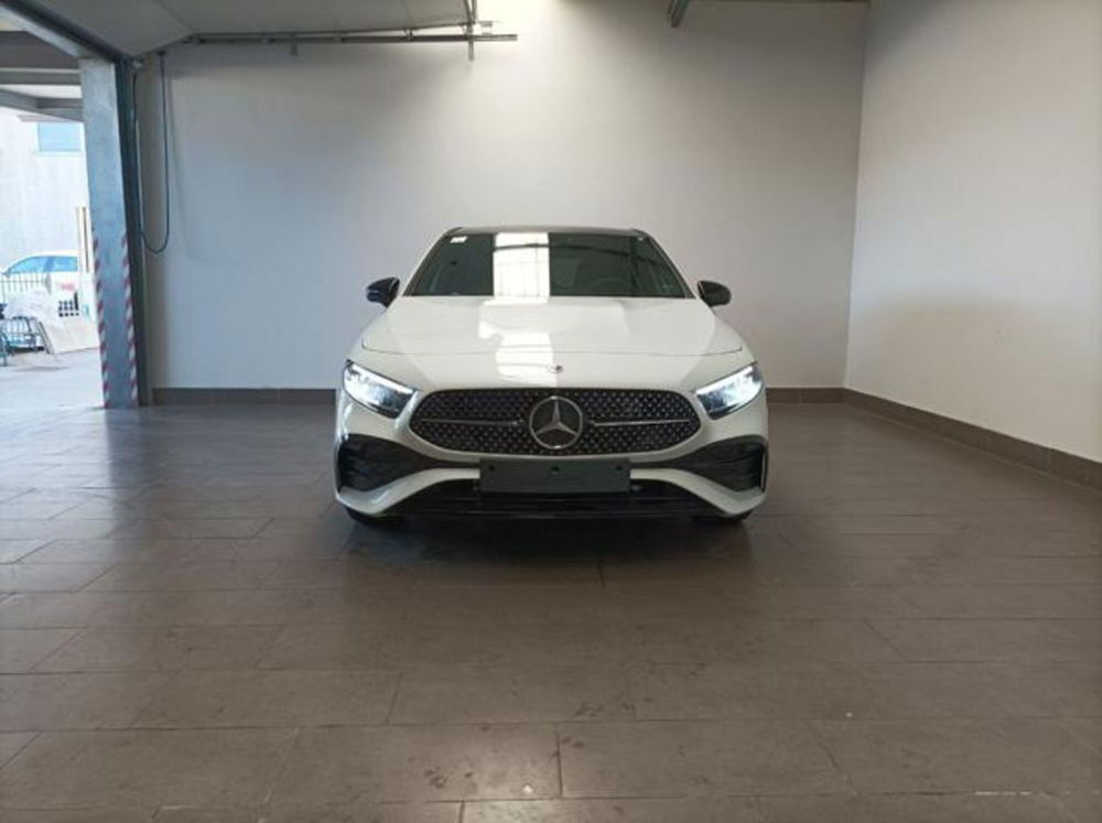 Mercedes-Benz Classe A nuova a Milano (5)