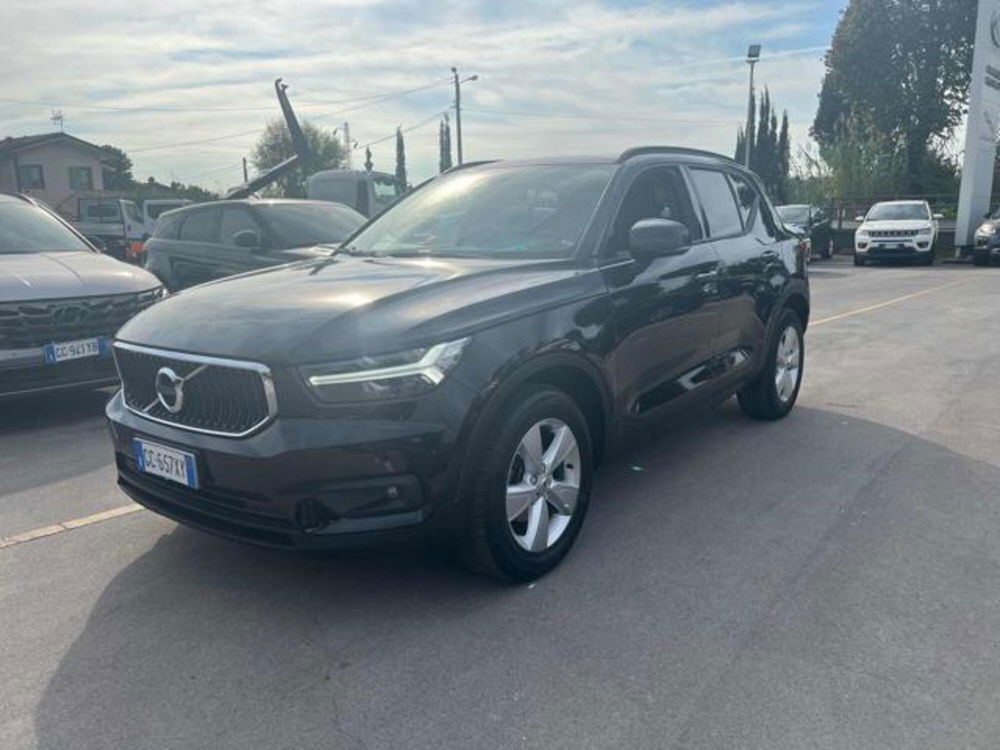 Volvo XC40 usata a Lucca (2)