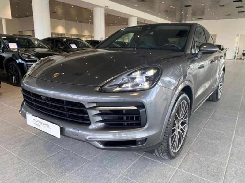 Porsche Cayenne Coup&eacute; 3.0 V6  del 2019 usata a Livorno