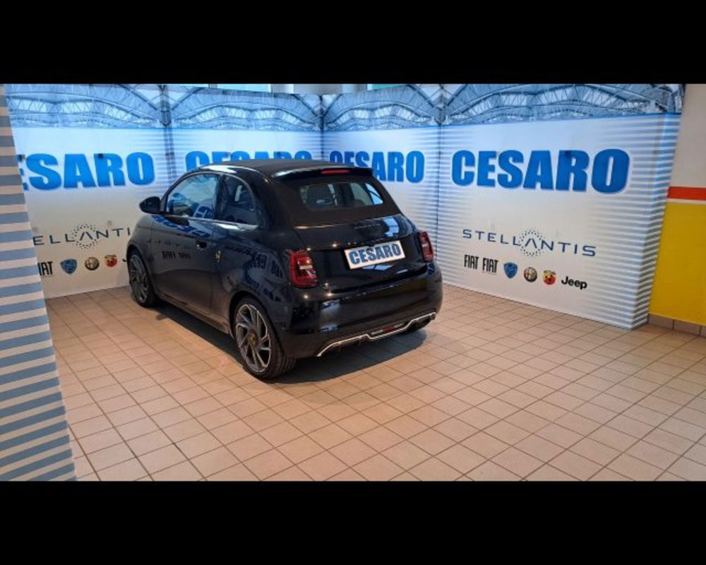 Abarth 500e Cabrio usata a Aosta (3)