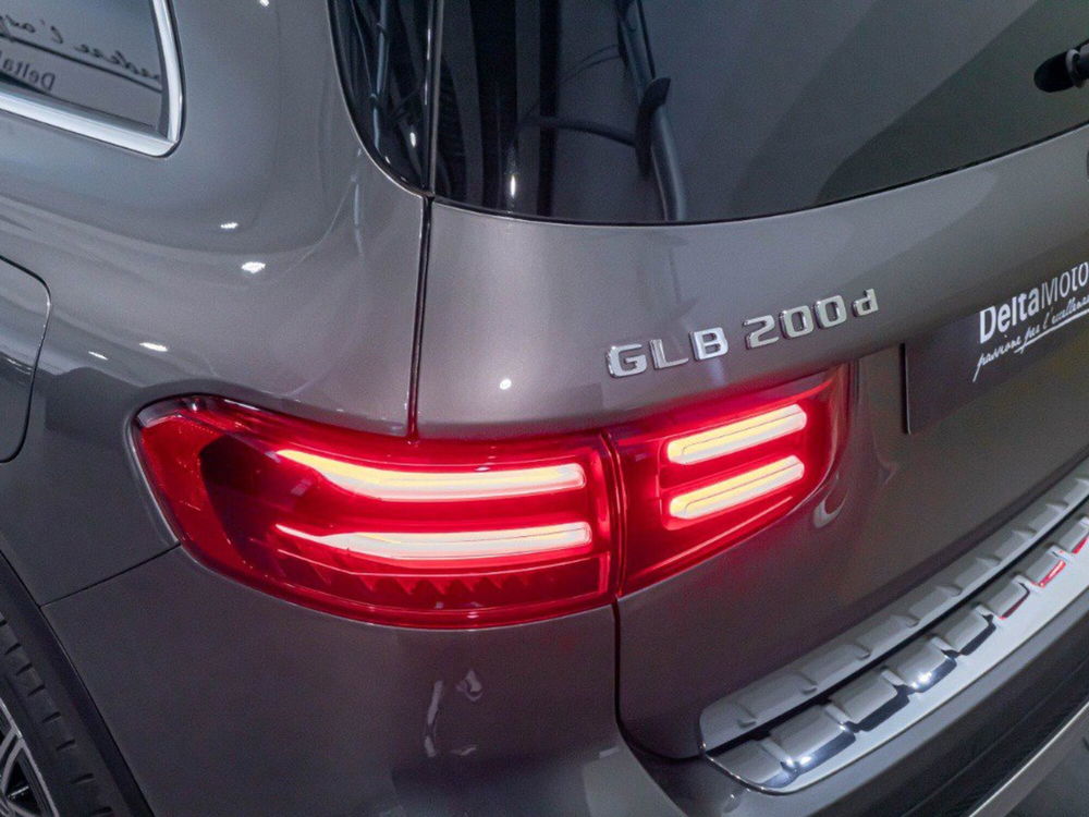 Mercedes-Benz GLB nuova a Ancona (6)