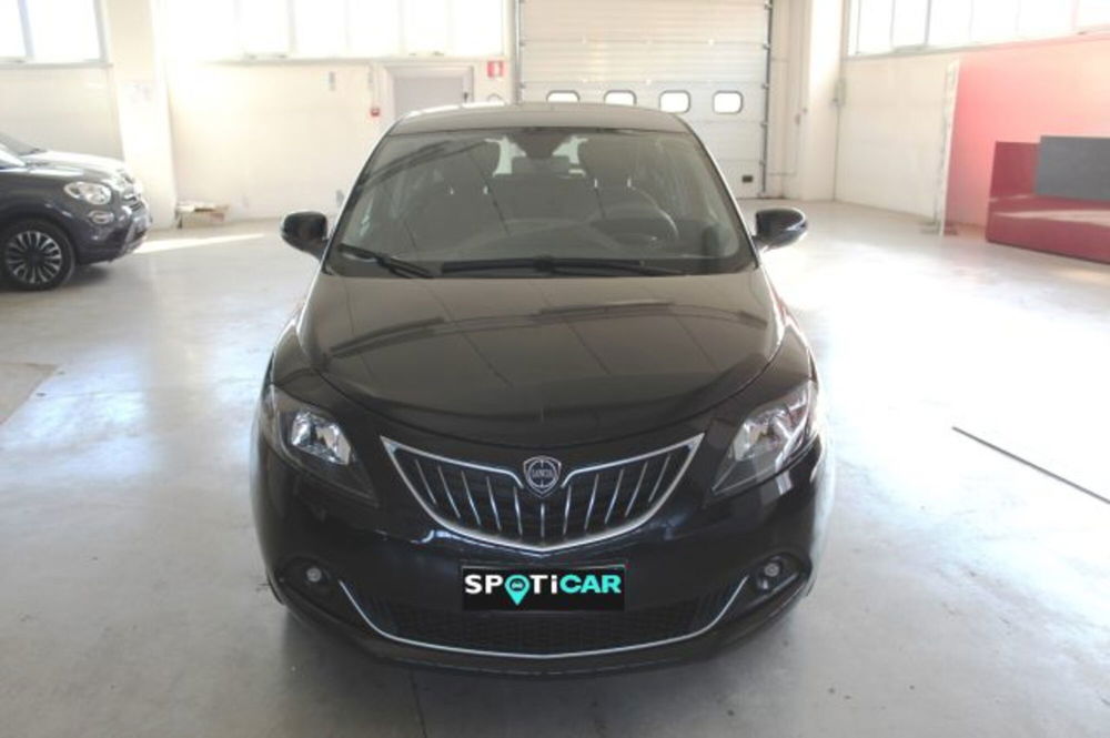 Lancia Ypsilon usata a Terni (2)