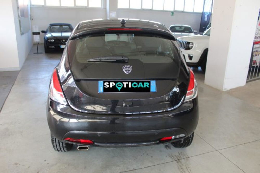 Lancia Ypsilon usata a Terni (5)