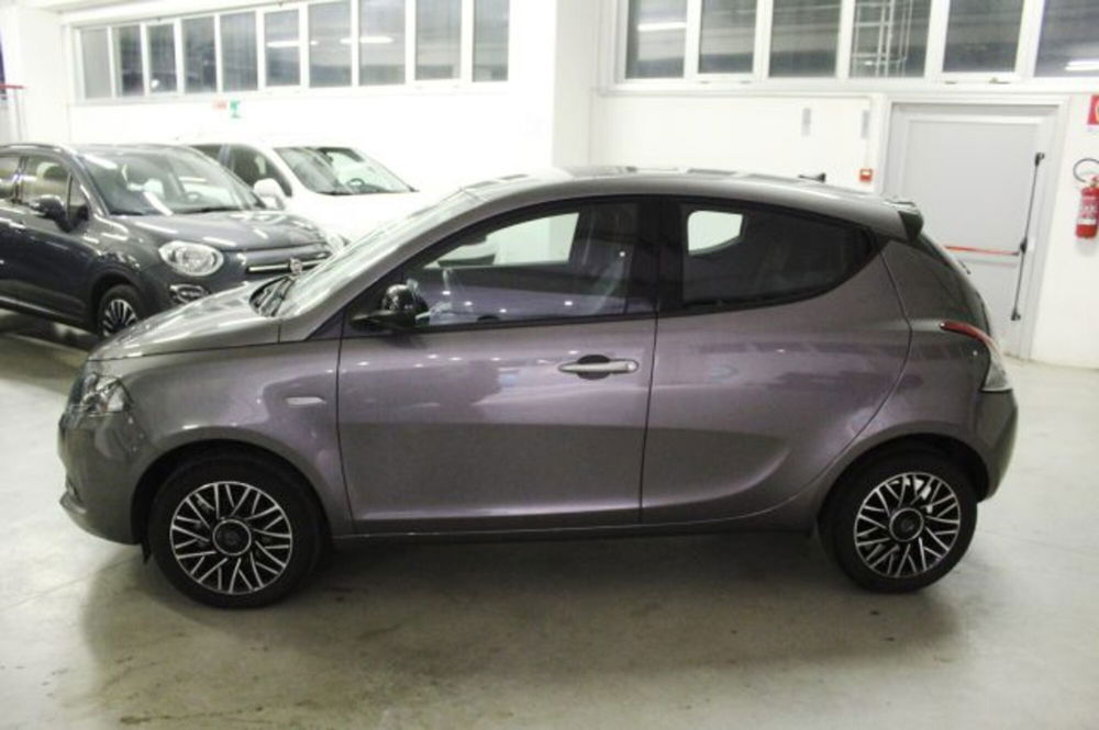 Lancia Ypsilon usata a Terni (3)