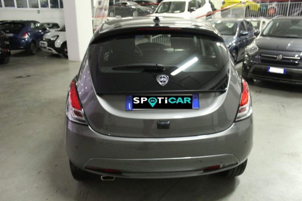 Lancia Ypsilon usata a Terni (5)