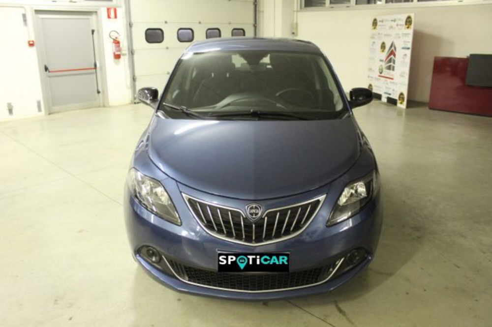 Lancia Ypsilon usata a Terni (2)