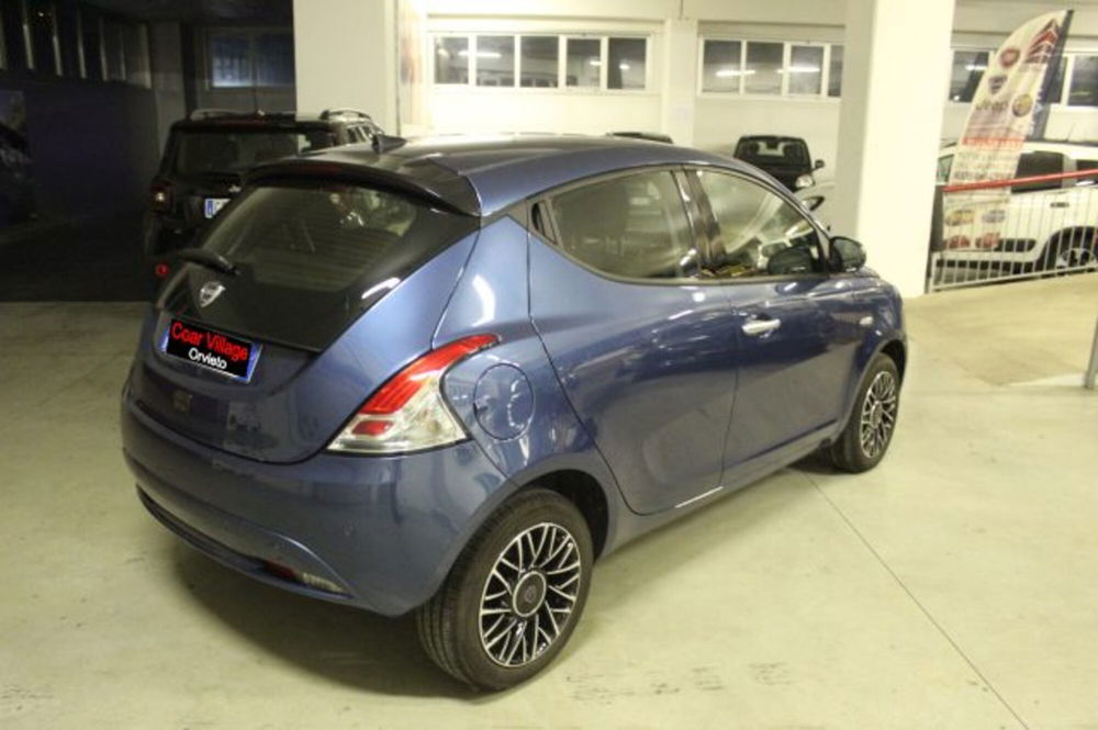 Lancia Ypsilon usata a Terni (4)