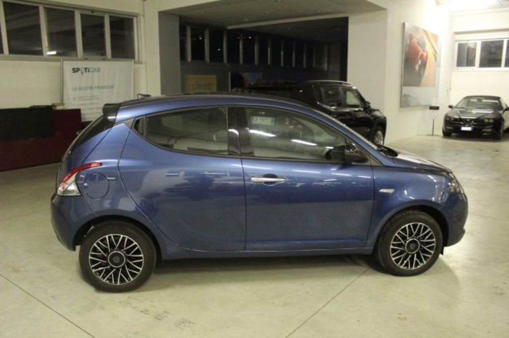 Lancia Ypsilon usata a Terni (6)