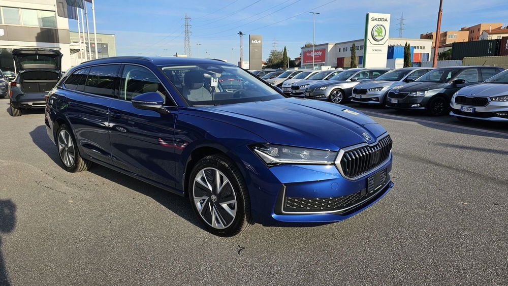 Skoda Superb nuova a Livorno (7)