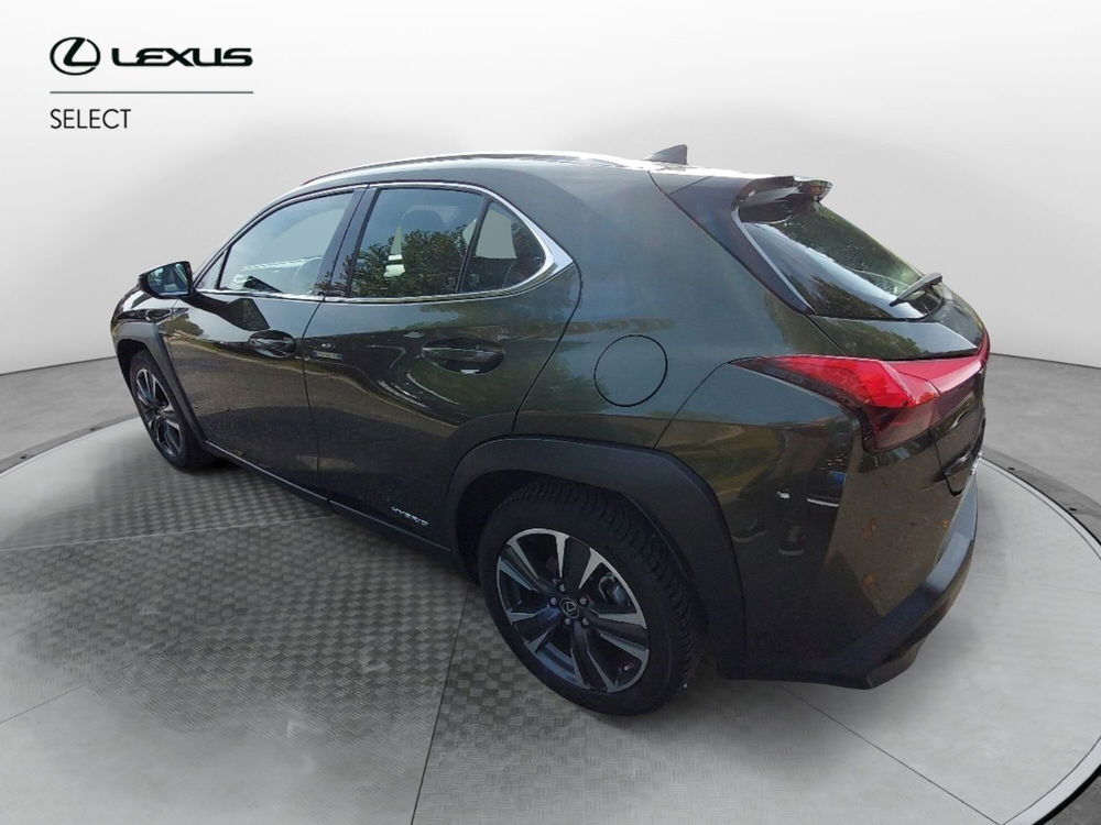 Lexus UX usata a Roma (4)