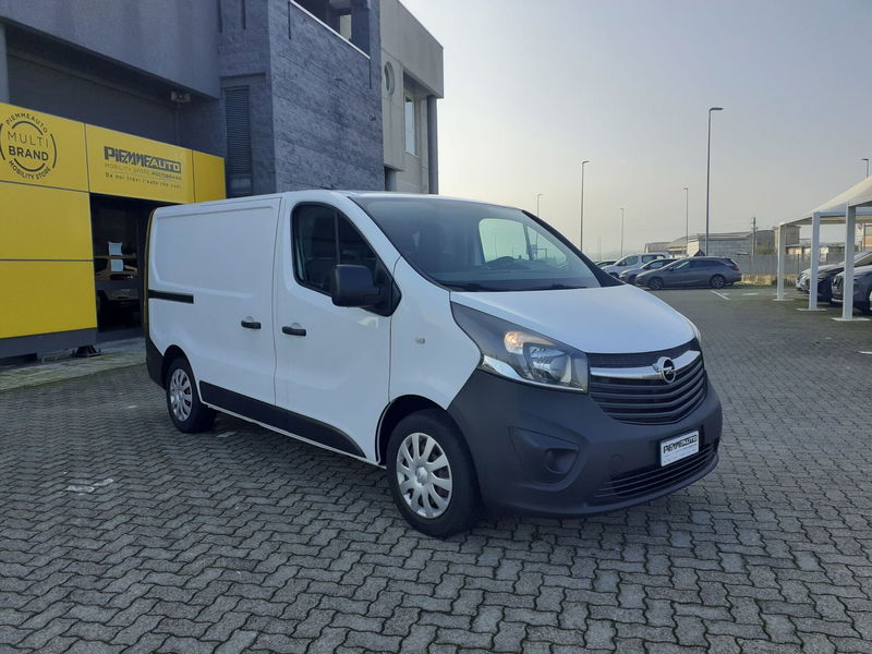 Opel Vivaro Furgone 27 1.6 CDTI 115CV PC-TN Furgone Edition  del 2015 usata a Fidenza