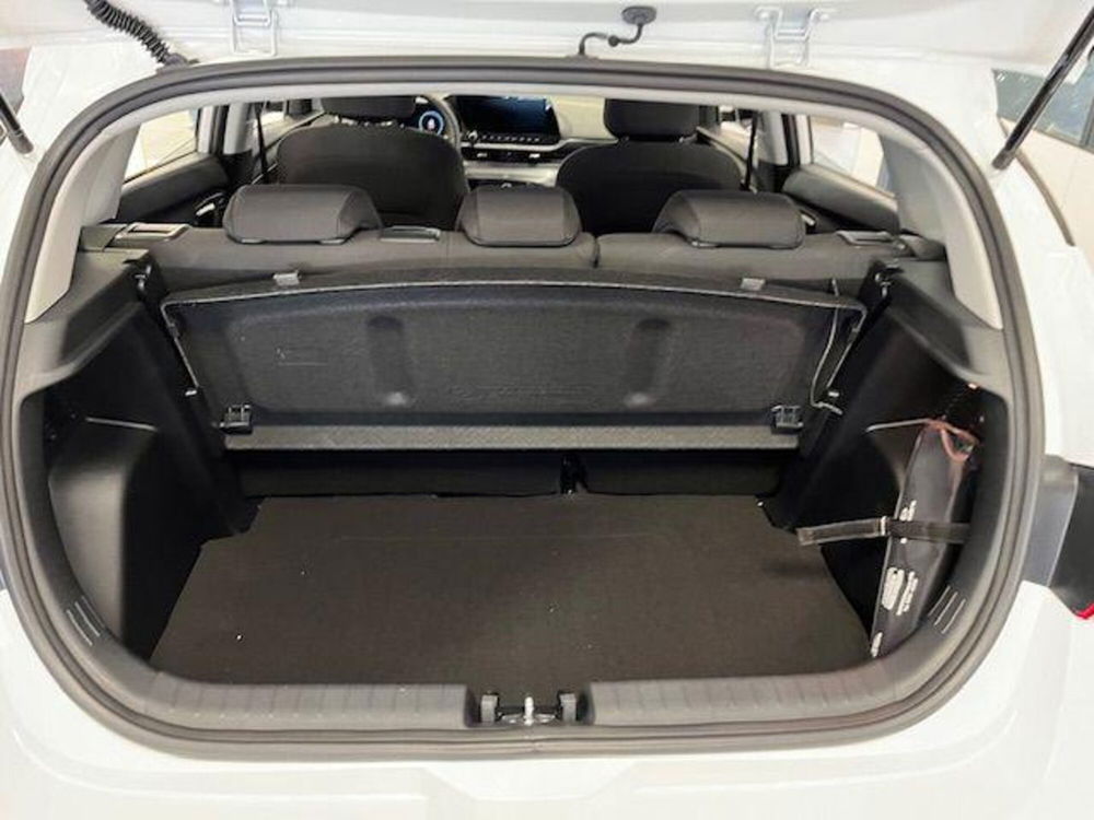 Hyundai i20 nuova a Verbano Cusio Ossola (15)