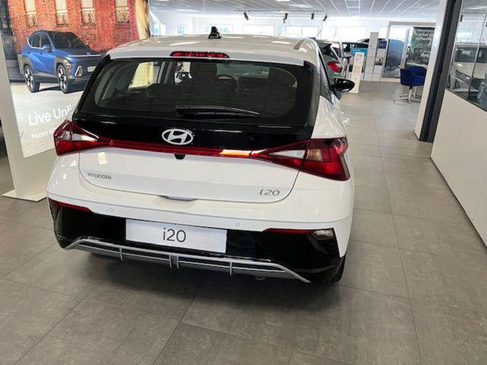 Hyundai i20 nuova a Verbano Cusio Ossola (7)