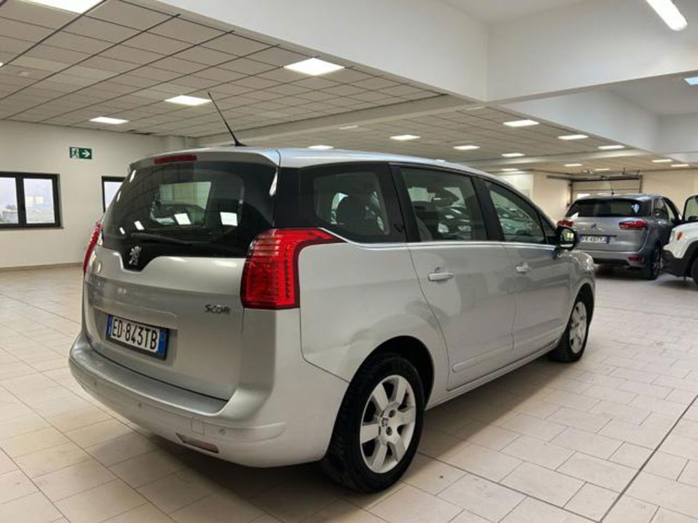 Peugeot 5008 usata a Cuneo (7)