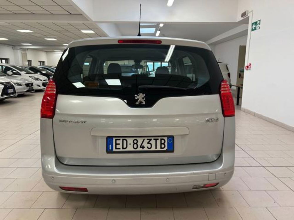 Peugeot 5008 usata a Cuneo (9)