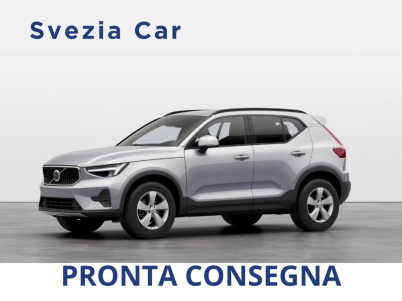 Volvo XC40 B3 automatico Essential  nuova a Milano