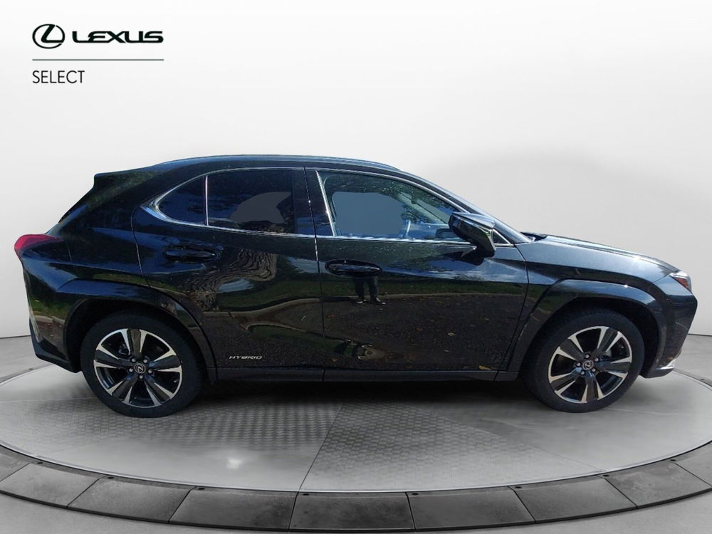 Lexus UX usata a Roma (2)