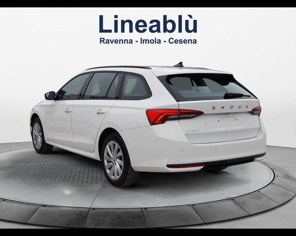 Skoda Octavia Station Wagon nuova a Ravenna (3)