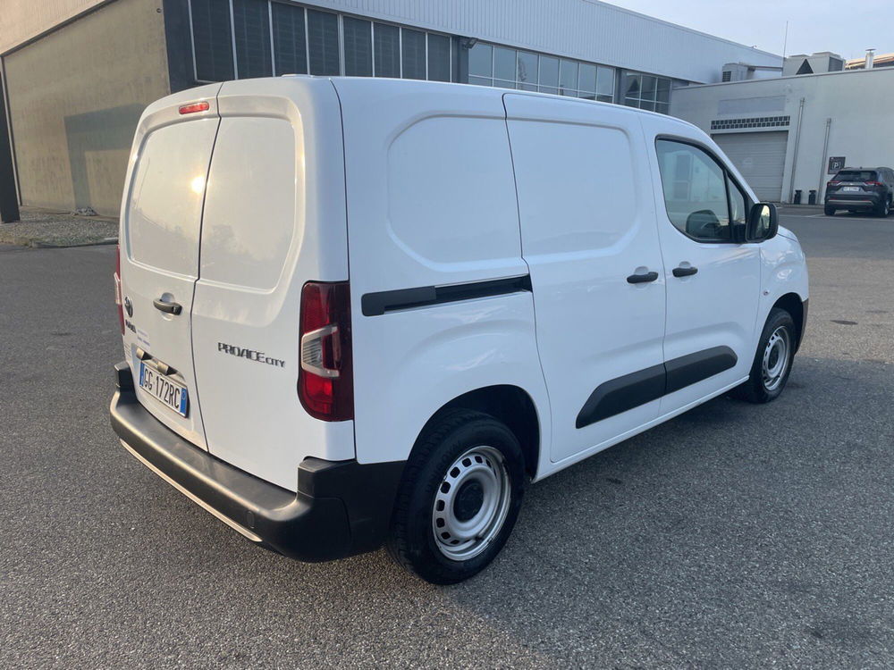 Toyota Proace City usata a Milano (8)