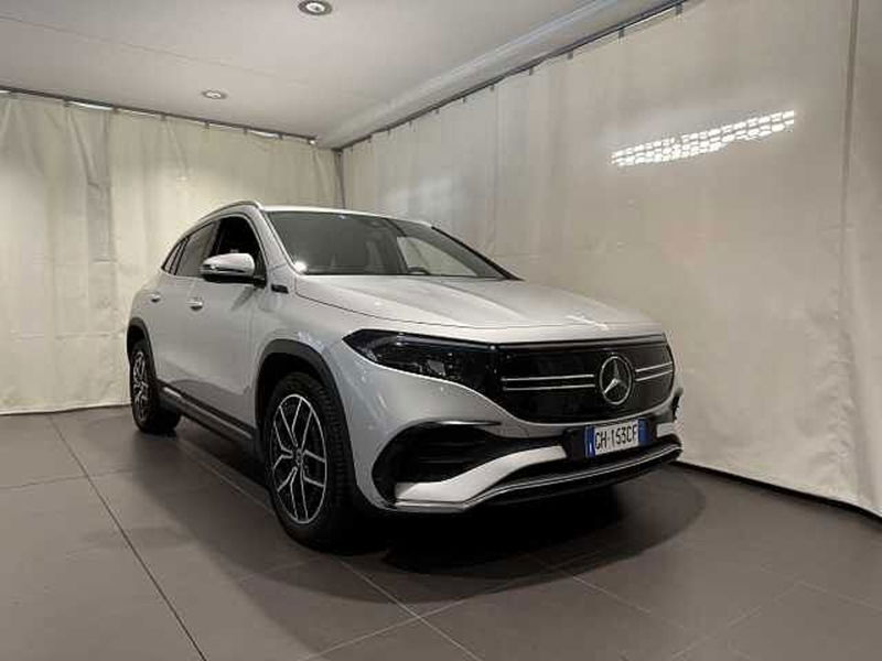 Mercedes-Benz EQA 250 Sport Pro  del 2022 usata a Genova