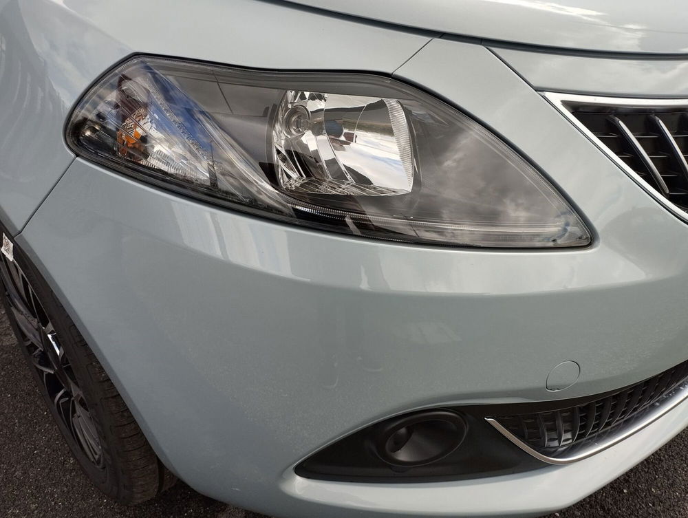 Lancia Ypsilon nuova a Frosinone (10)