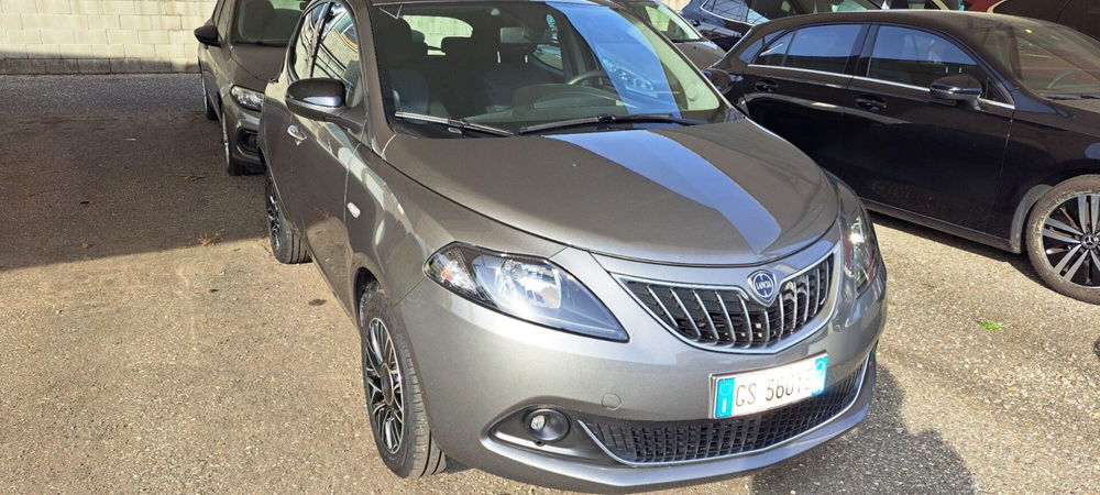 Lancia Ypsilon usata a Varese (12)