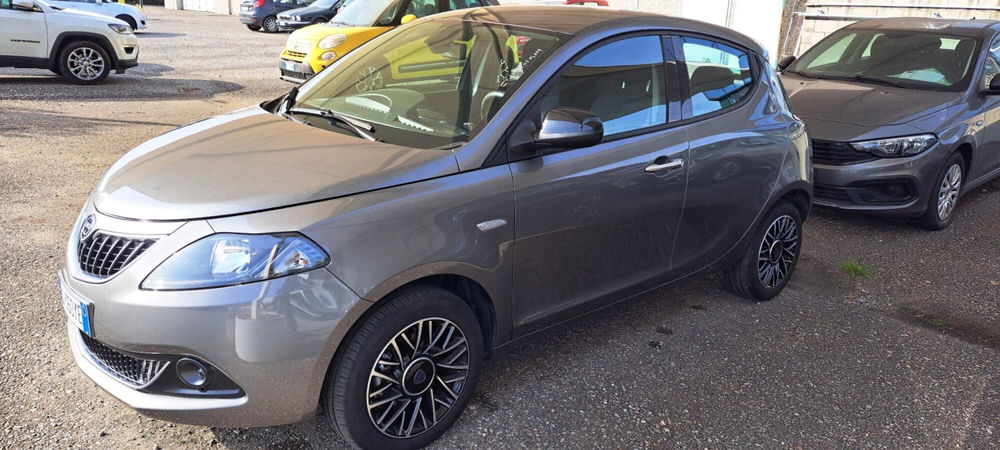 Lancia Ypsilon usata a Varese (14)