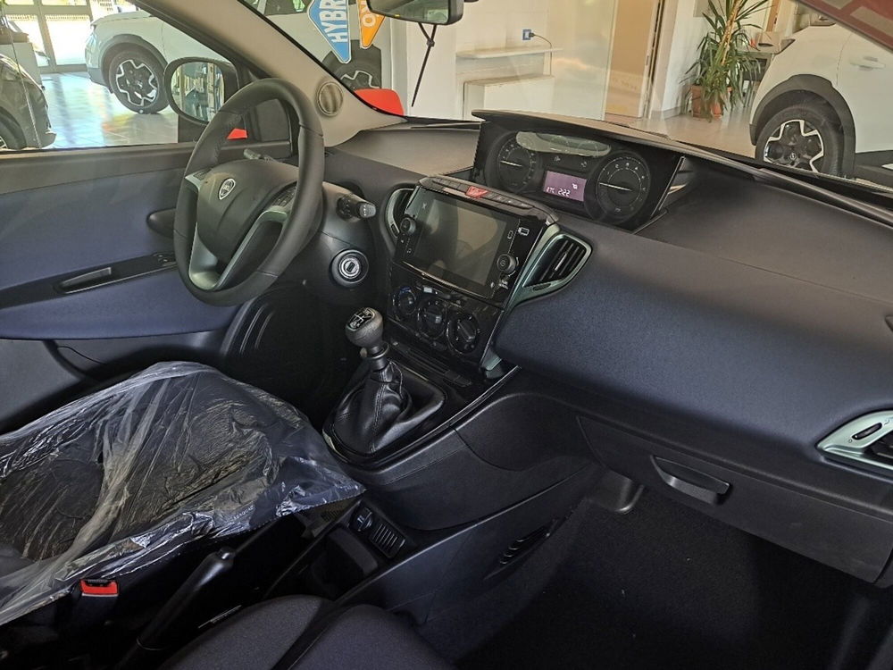 Lancia Ypsilon usata a Varese (5)