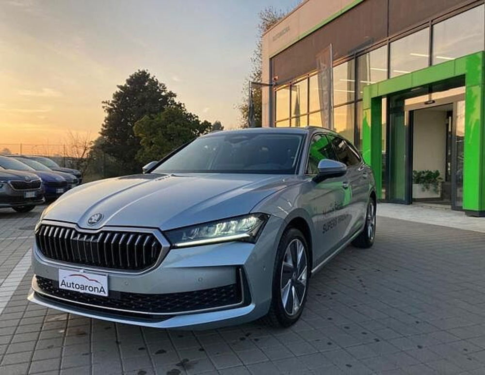 Skoda Superb nuova a Novara