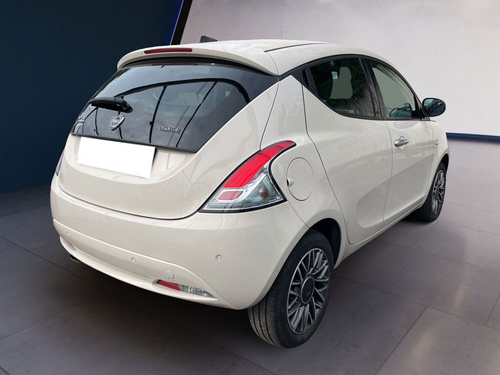 Lancia Ypsilon usata a Torino (4)