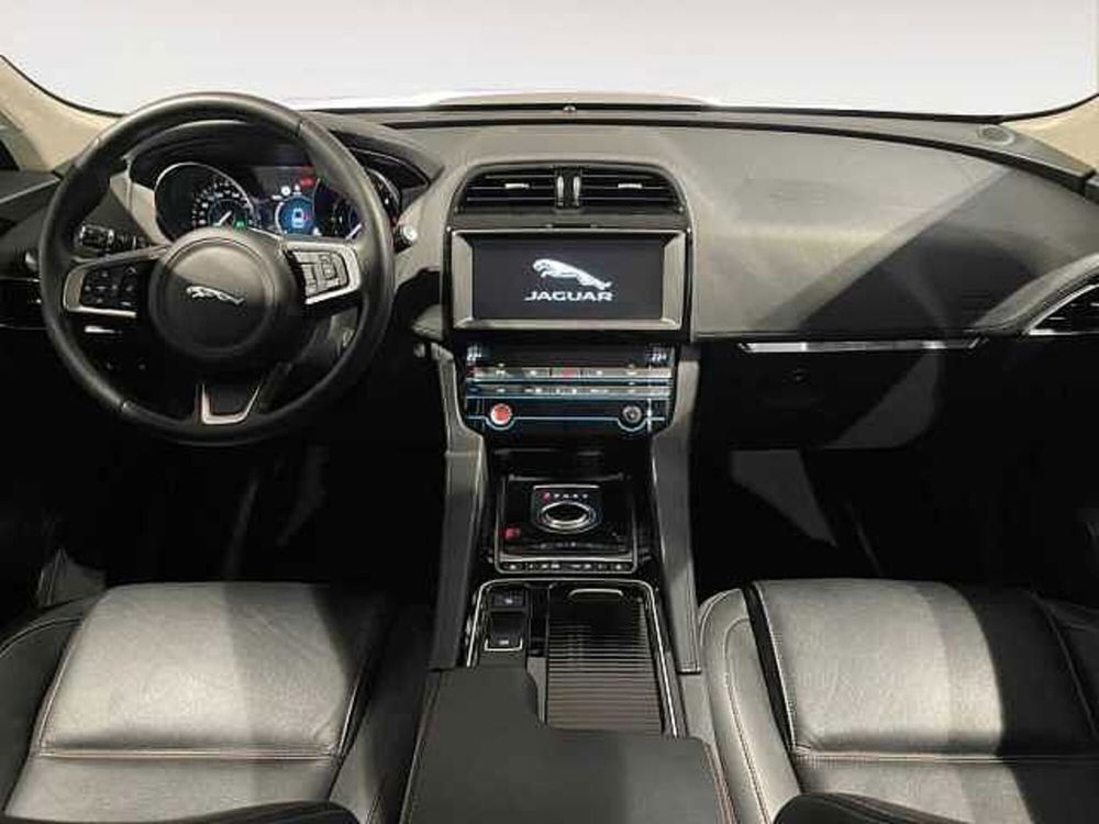 Jaguar F-Pace usata a Ravenna (6)