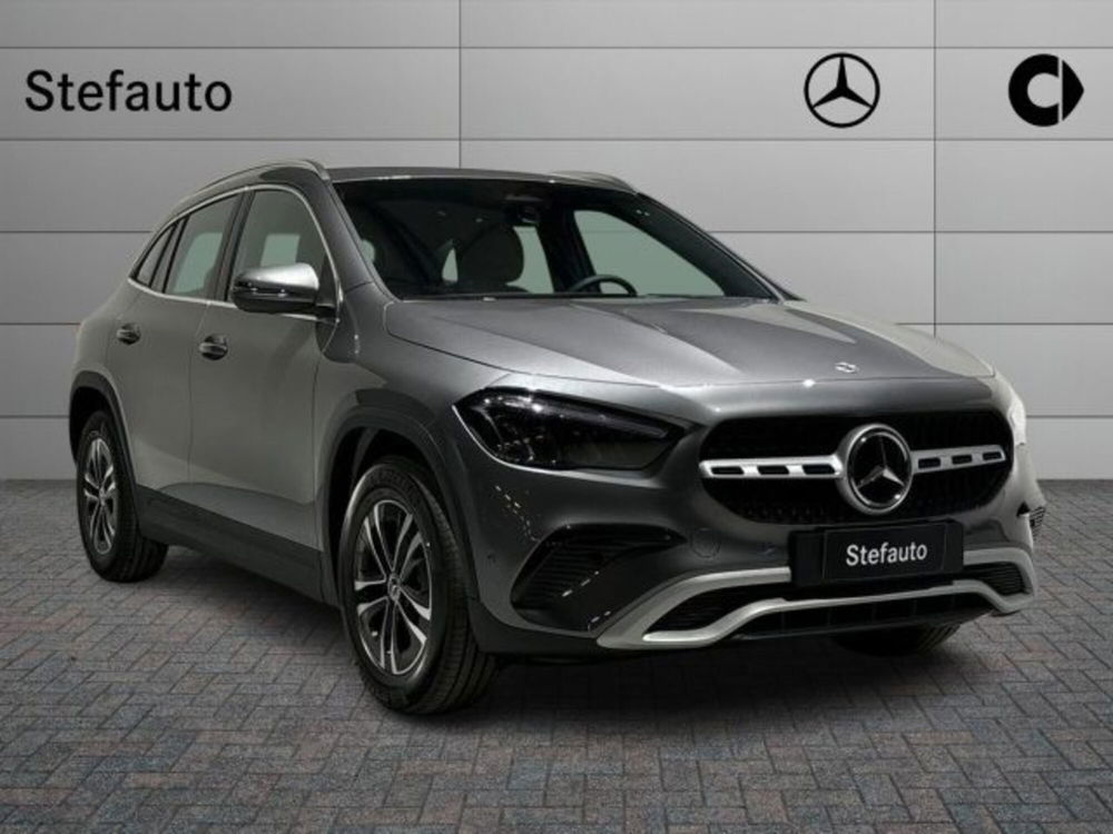 Mercedes-Benz GLA SUV nuova a Bologna