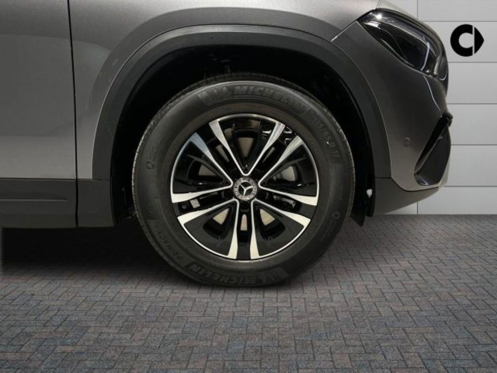 Mercedes-Benz GLA SUV nuova a Bologna (8)