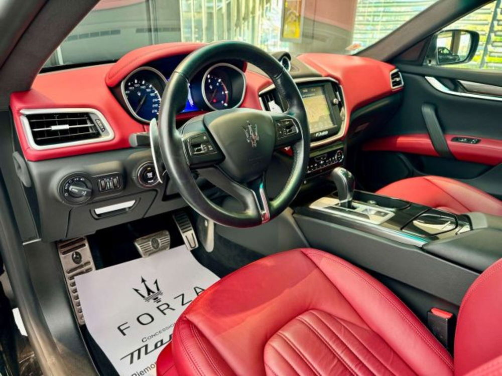 Maserati Ghibli usata a Torino (9)