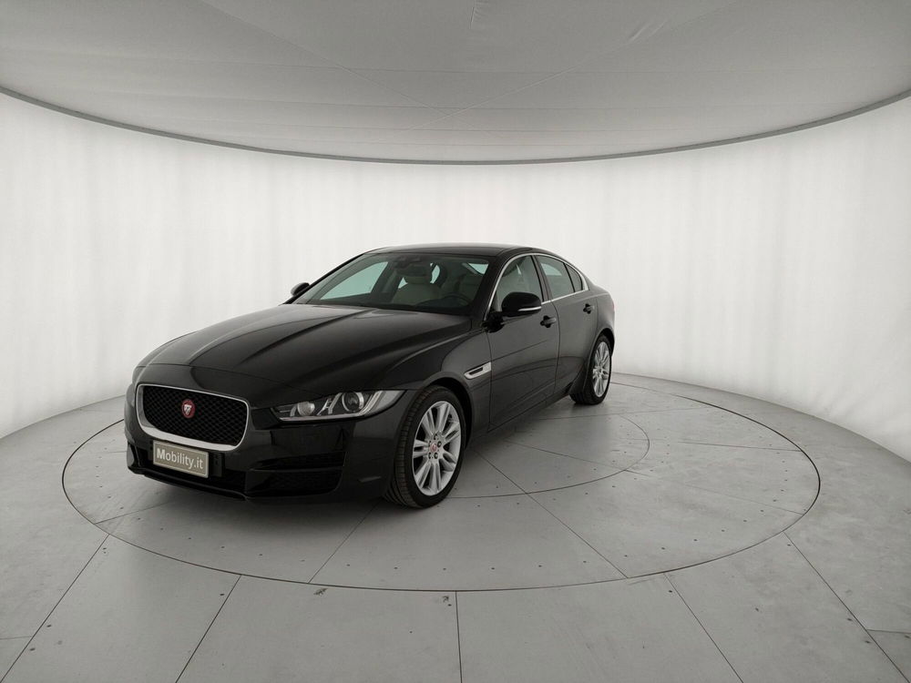 Jaguar XE usata a Milano