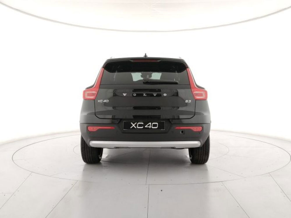 Volvo XC40 nuova a Modena (4)