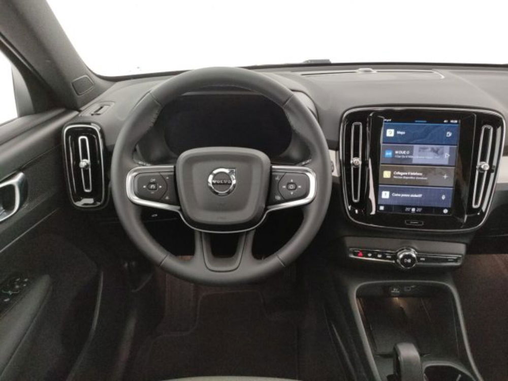 Volvo XC40 nuova a Modena (13)