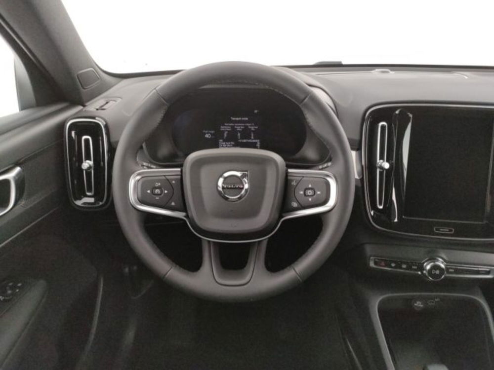 Volvo XC40 nuova a Modena (15)