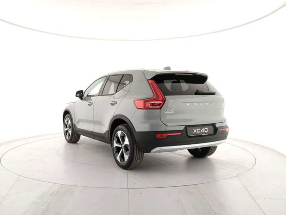 Volvo XC40 nuova a Modena (3)