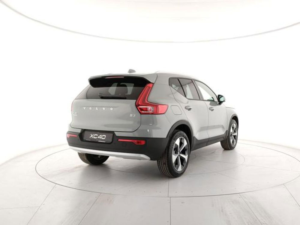 Volvo XC40 nuova a Modena (5)