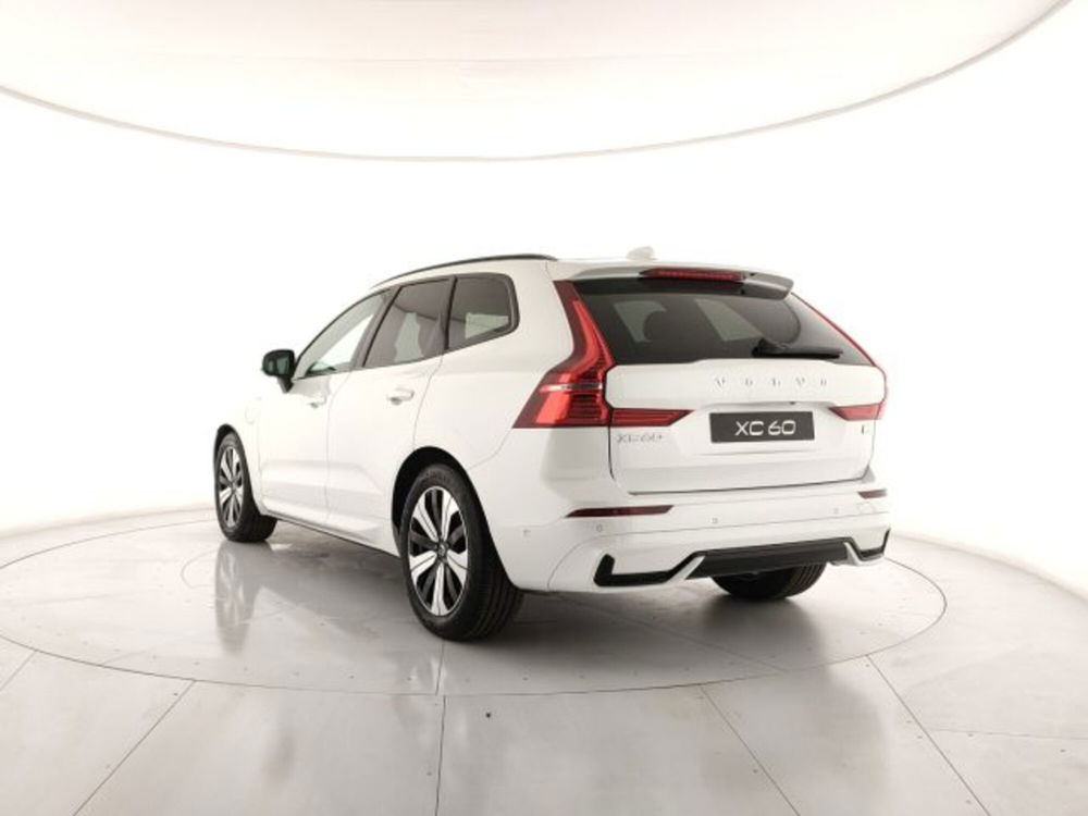 Volvo XC60 nuova a Modena (3)