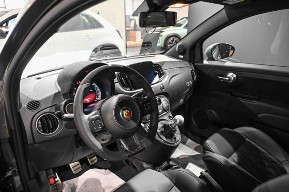 Abarth 695 nuova a Torino (10)