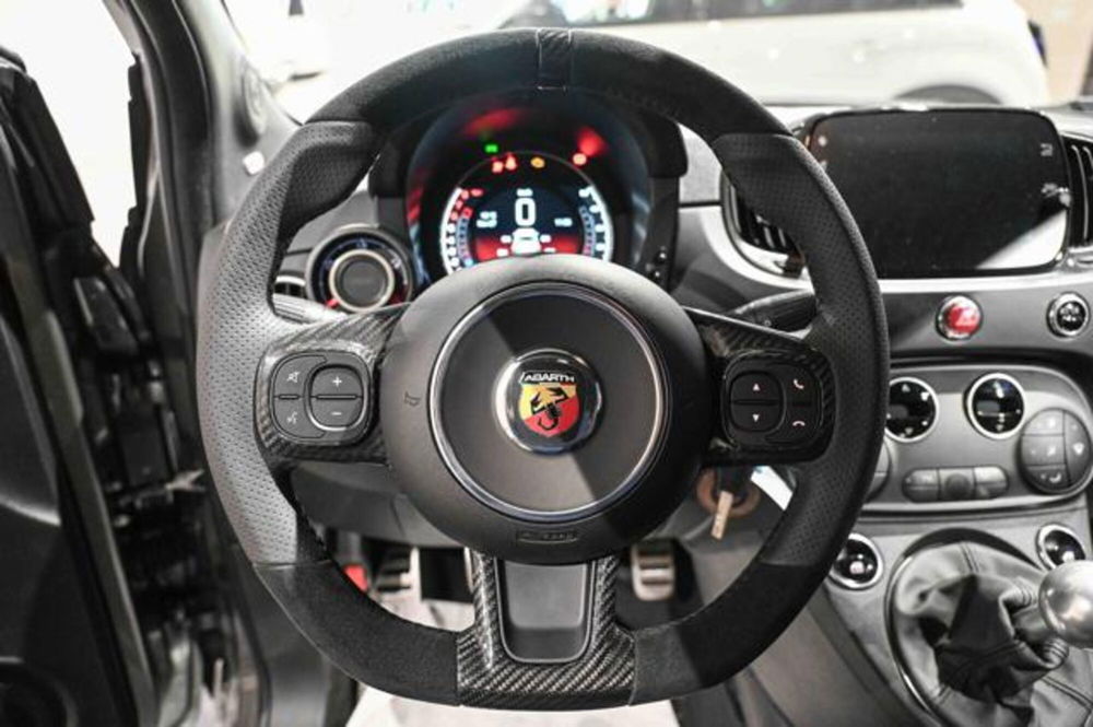 Abarth 695 nuova a Torino (14)