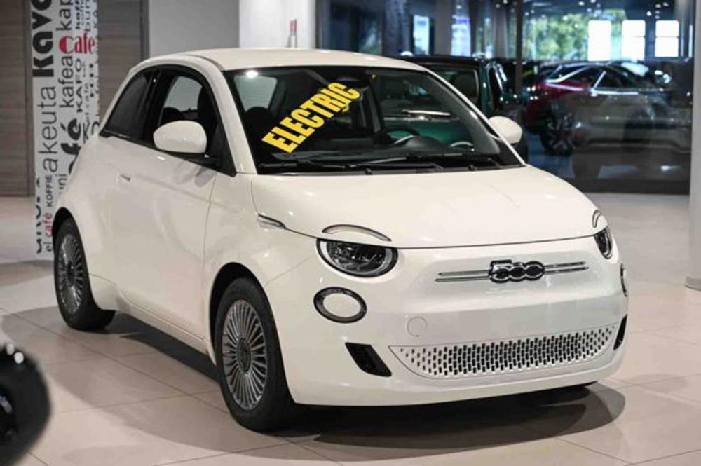 Fiat 500e nuova a Torino (2)